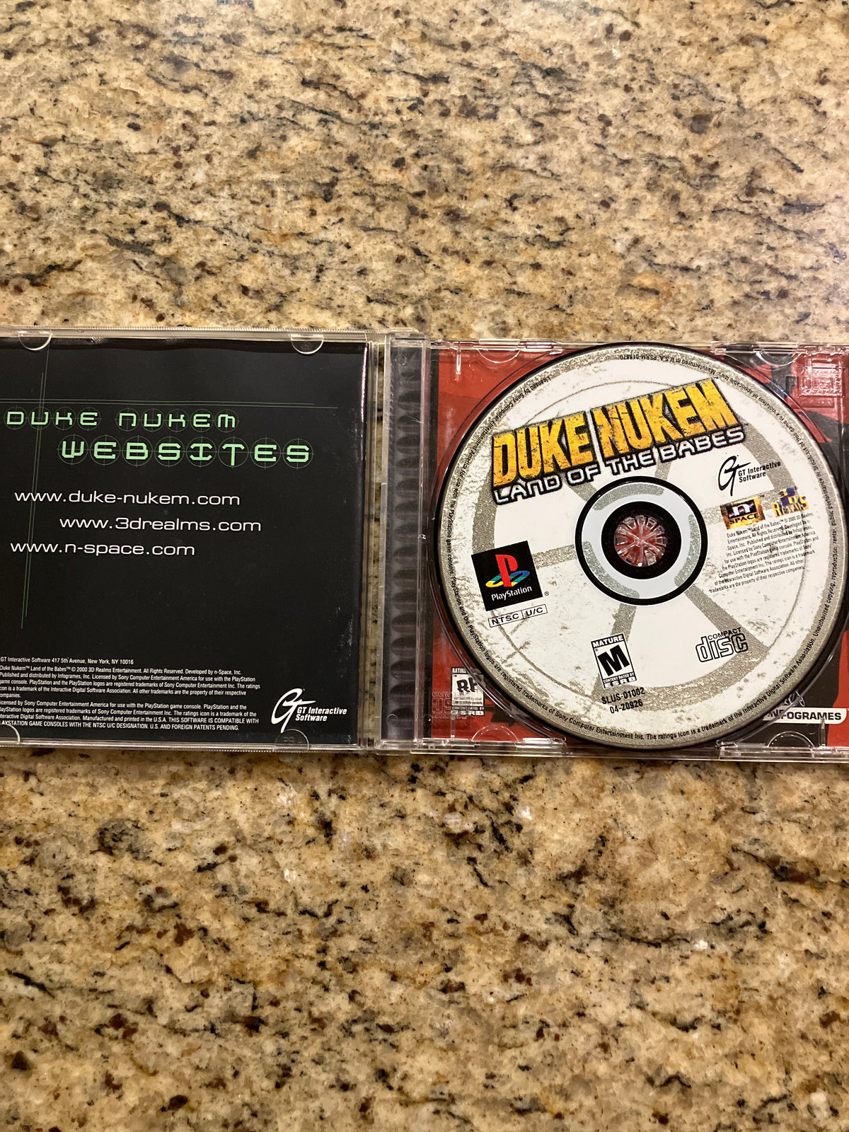 Duke Nukem Land of the Babes (PS1)