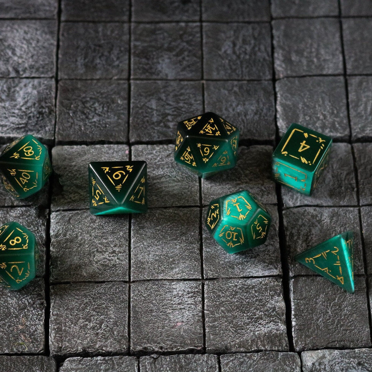 Dragon Shield Gemstone Green Cats Eye Stone (And Box) Polyhedral Dice DND Set